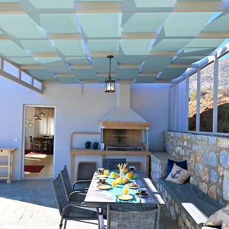 Tranquil Sea View Villa With Private Pool, Just 2Km From The Beach! อาเยียกาลินี ภายนอก รูปภาพ